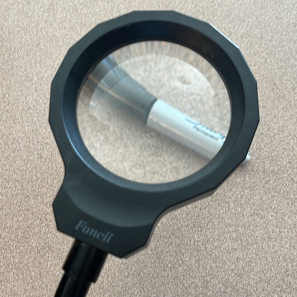 Magnifying desk lamp - Picture 6 of 9